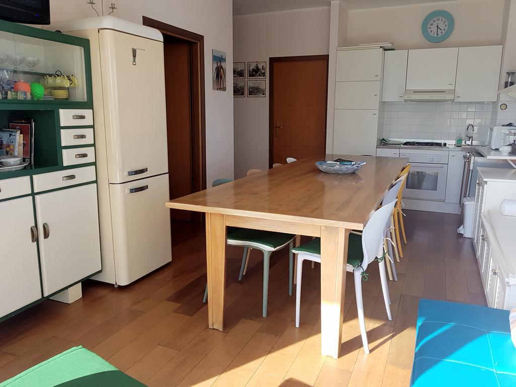 Appartement Casa Di Ludovica à Manerba del Garda Extérieur photo