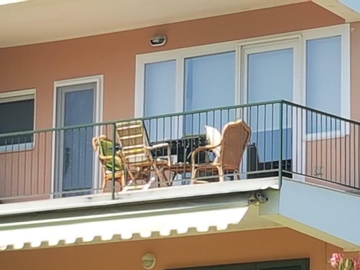 Appartement Casa Di Ludovica à Manerba del Garda Extérieur photo